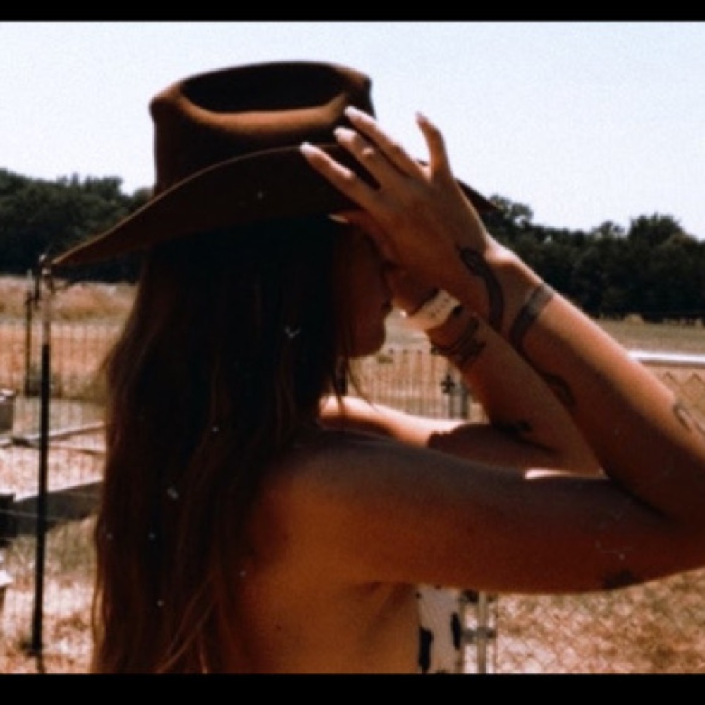 Meet your Posher, Milo